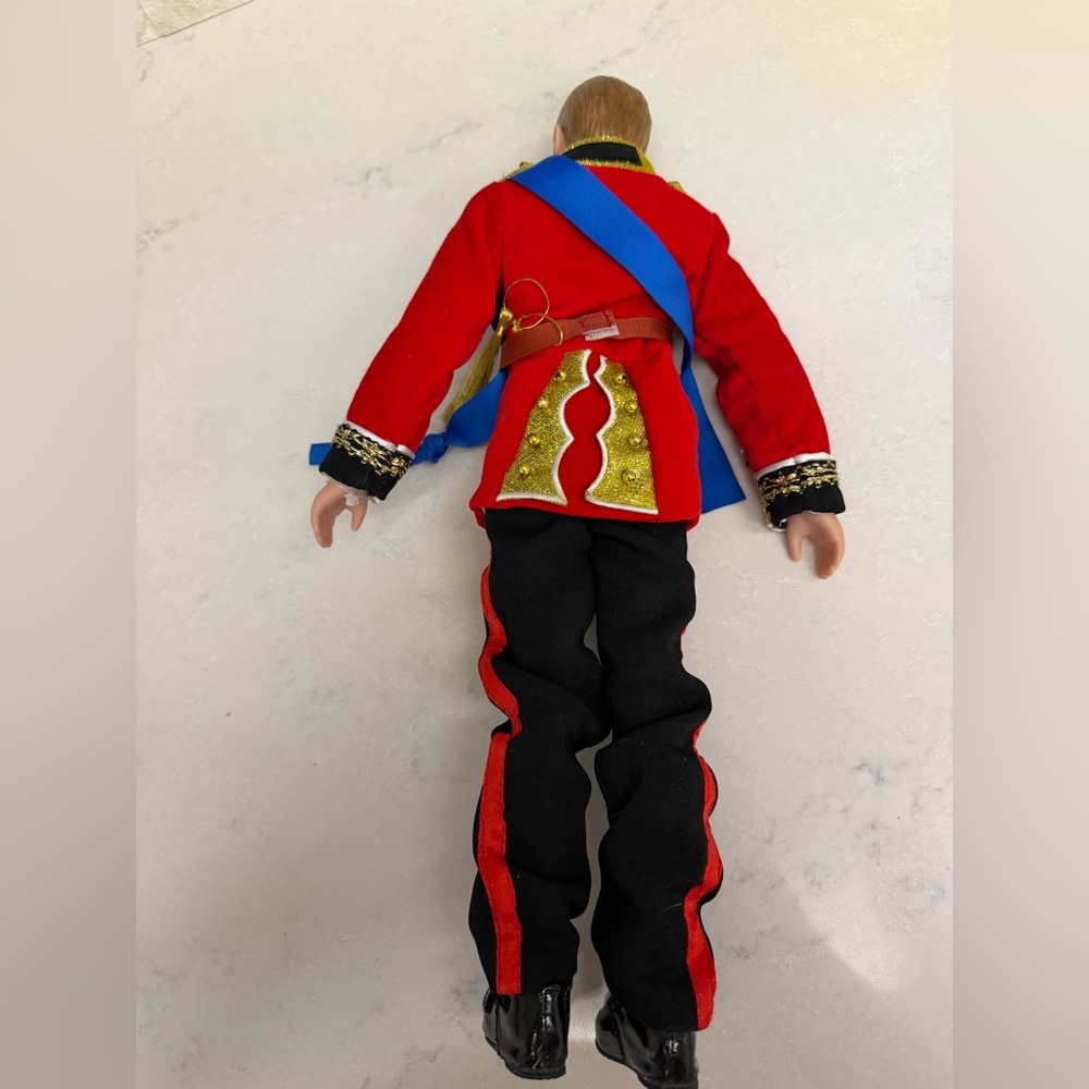 Prince William Royal Wedding Doll 2011 Irish Guards Uniform Family Souvenir - Picture 3 of 7